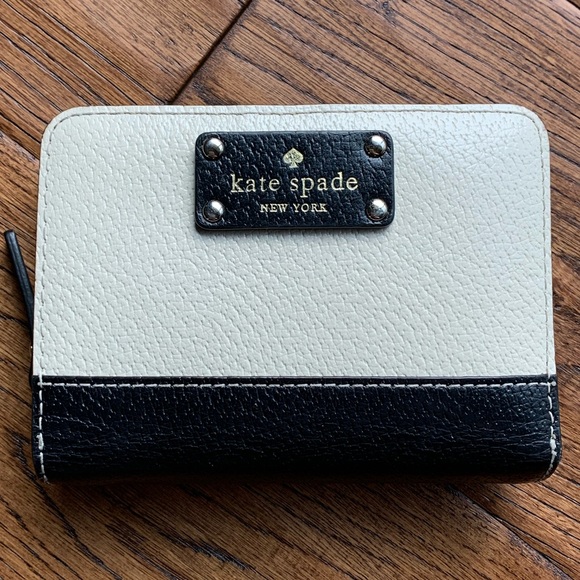 kate spade Handbags - Kate Spade Wallet